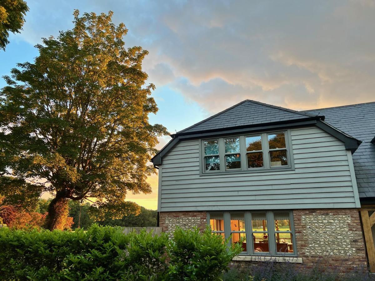 Flint House - Goodwood Events Bed and Breakfast Chichester Eksteriør billede