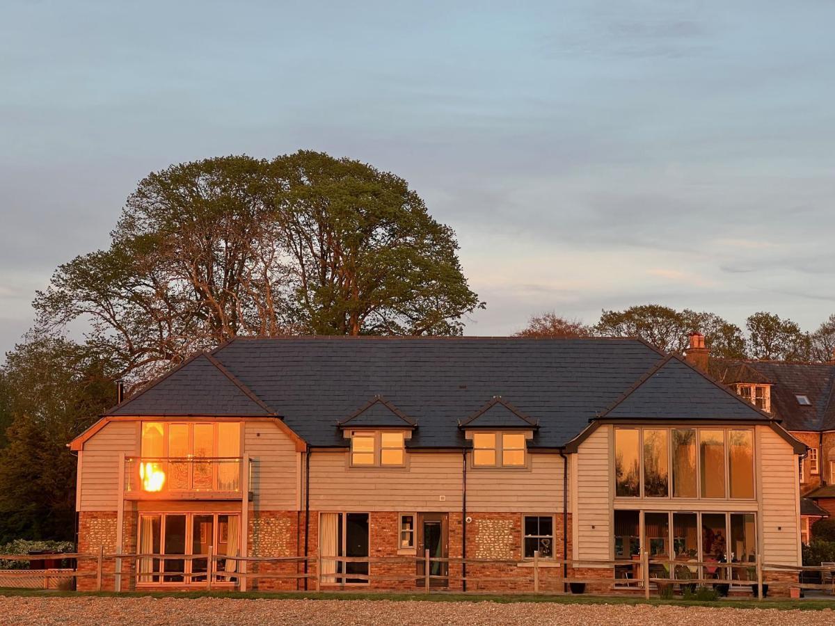 Flint House - Goodwood Events Bed and Breakfast Chichester Eksteriør billede