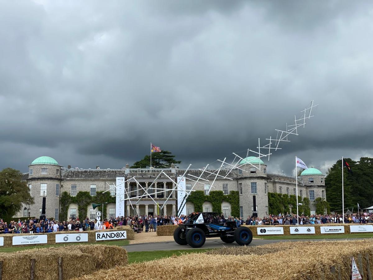 Flint House - Goodwood Events Bed and Breakfast Chichester Eksteriør billede